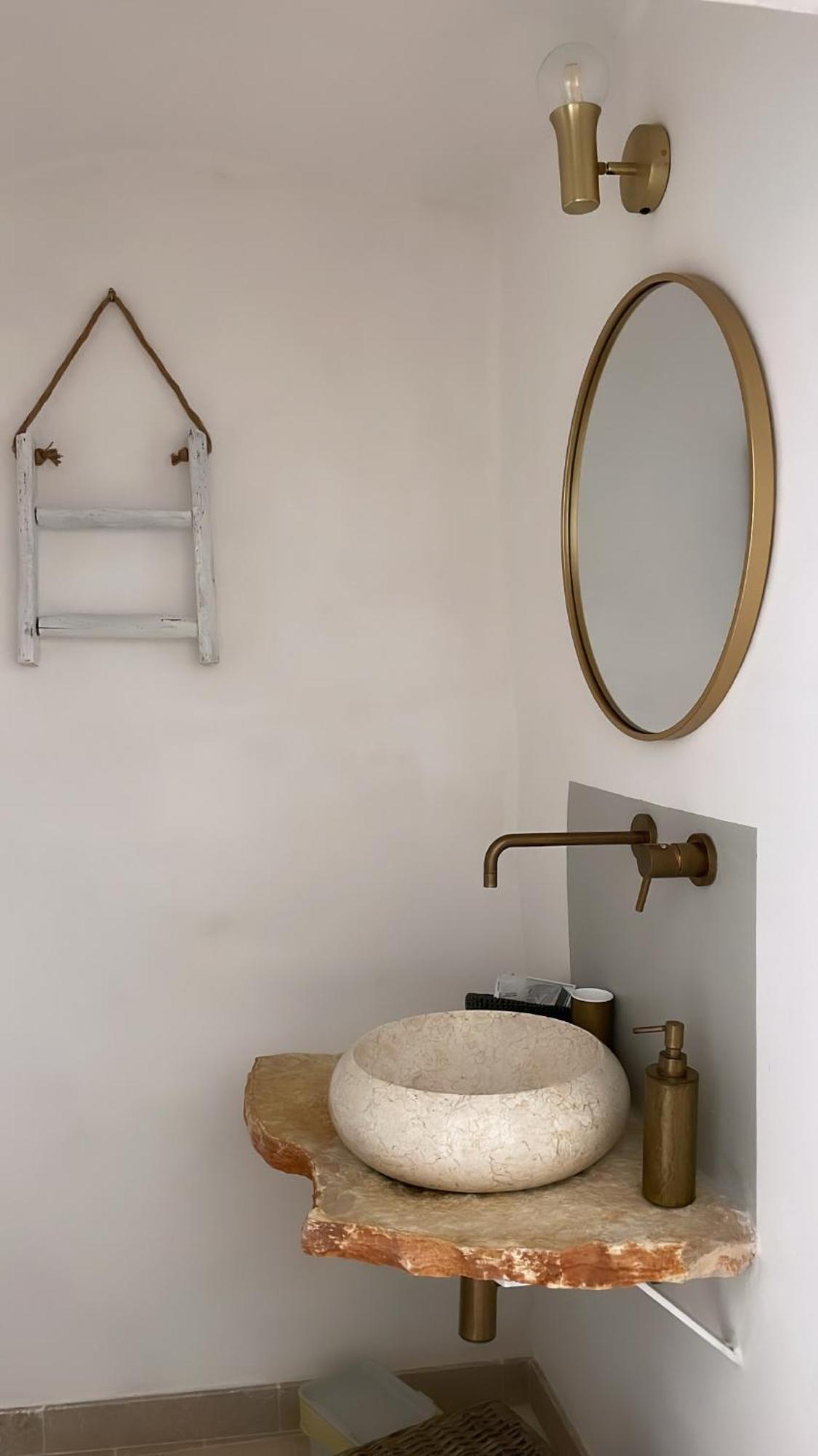 Arquati Suite Luxury Apartment Ostuni Bagian luar foto