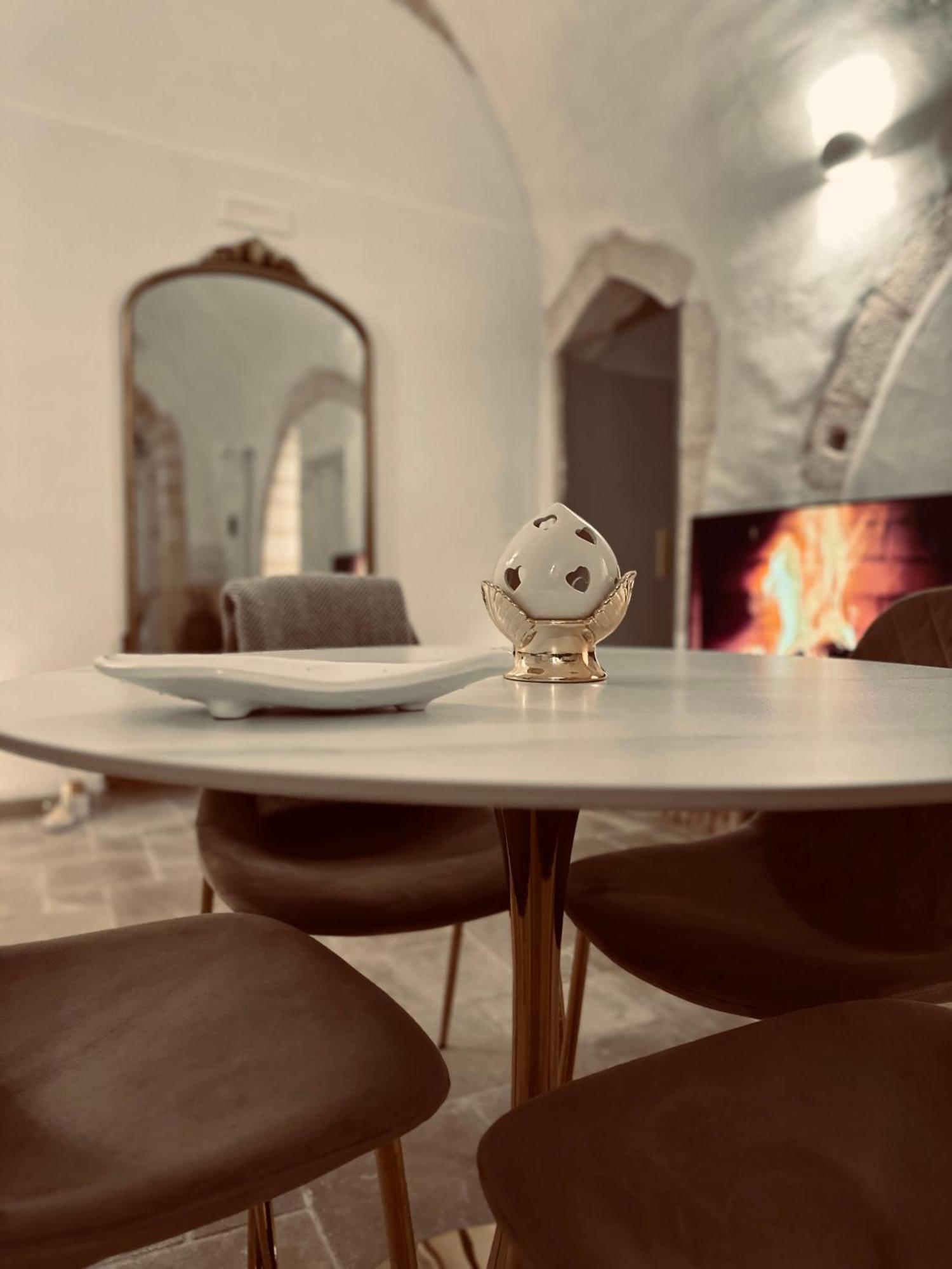 Arquati Suite Luxury Apartment Ostuni Bagian luar foto