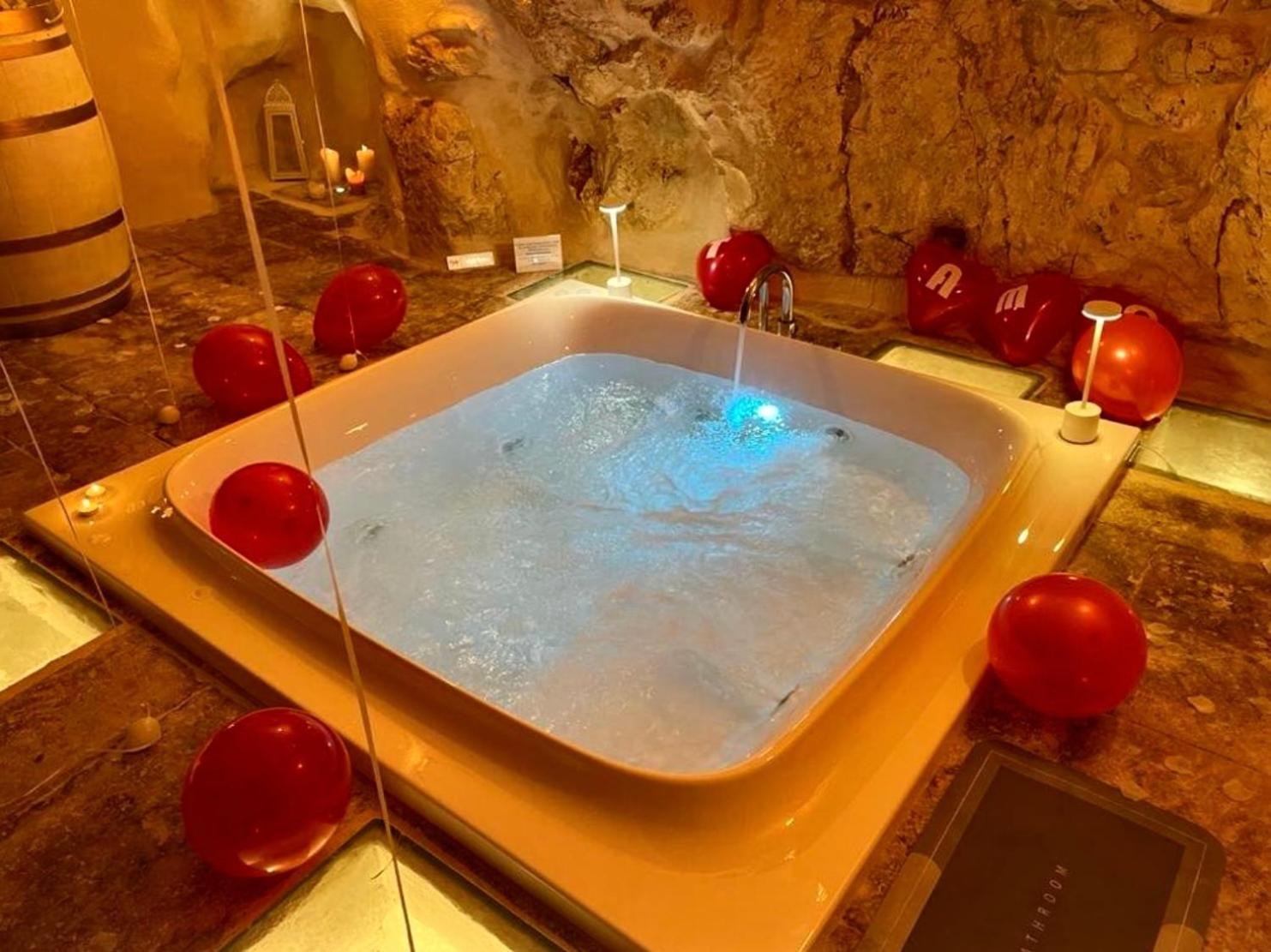 Arquati Suite Luxury Apartment Ostuni Bagian luar foto