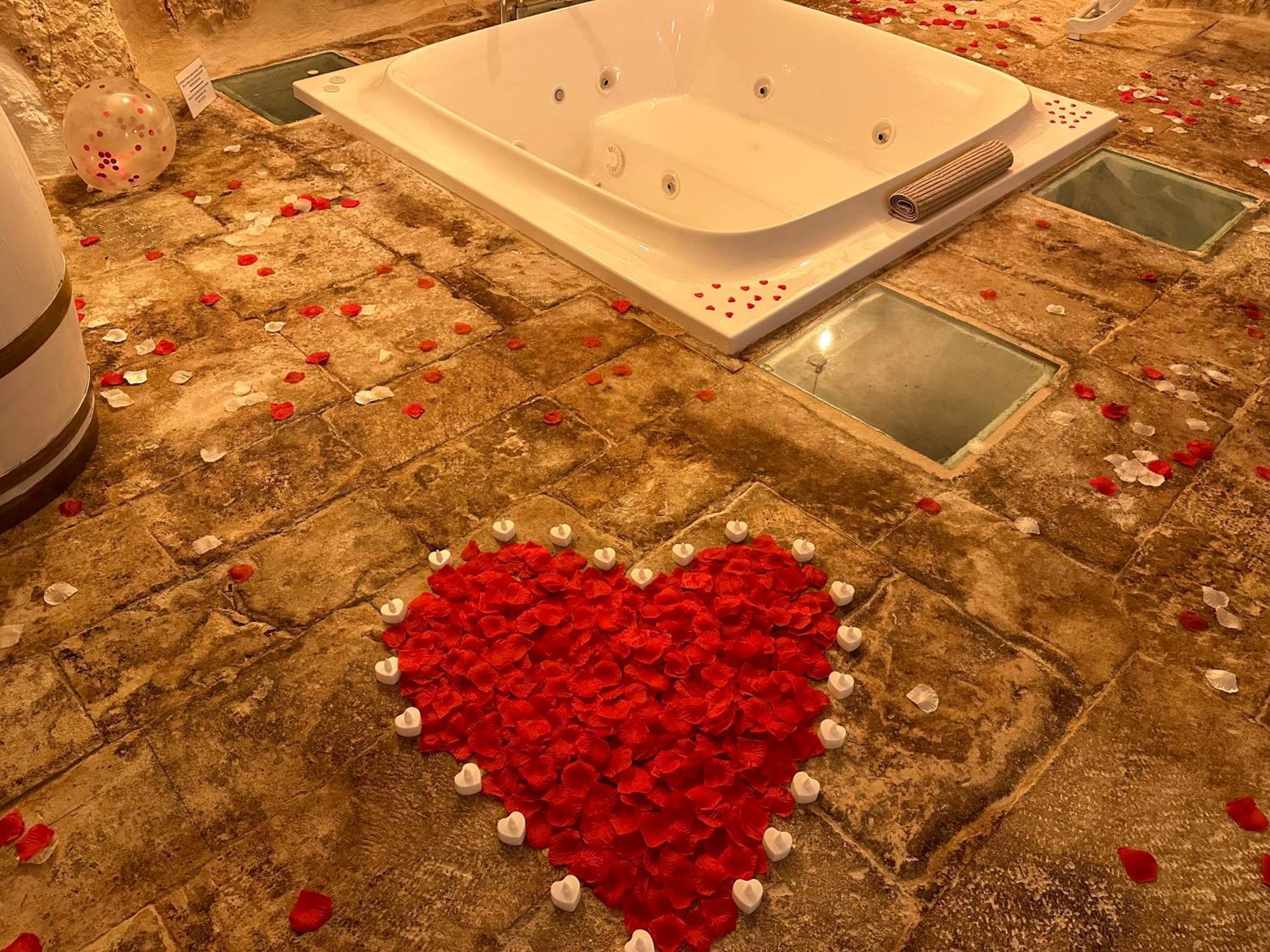 Arquati Suite Luxury Apartment Ostuni Bagian luar foto