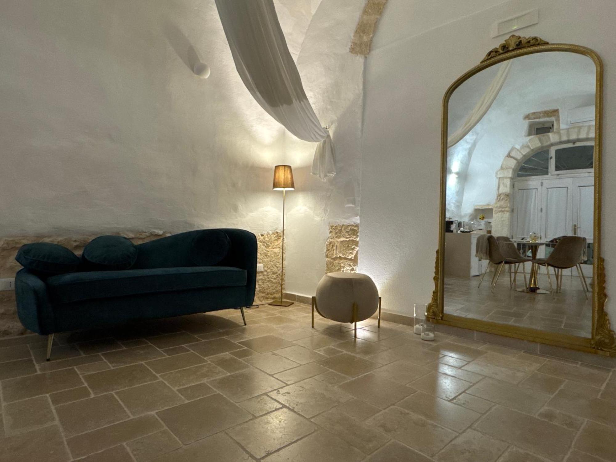 Arquati Suite Luxury Apartment Ostuni Bagian luar foto