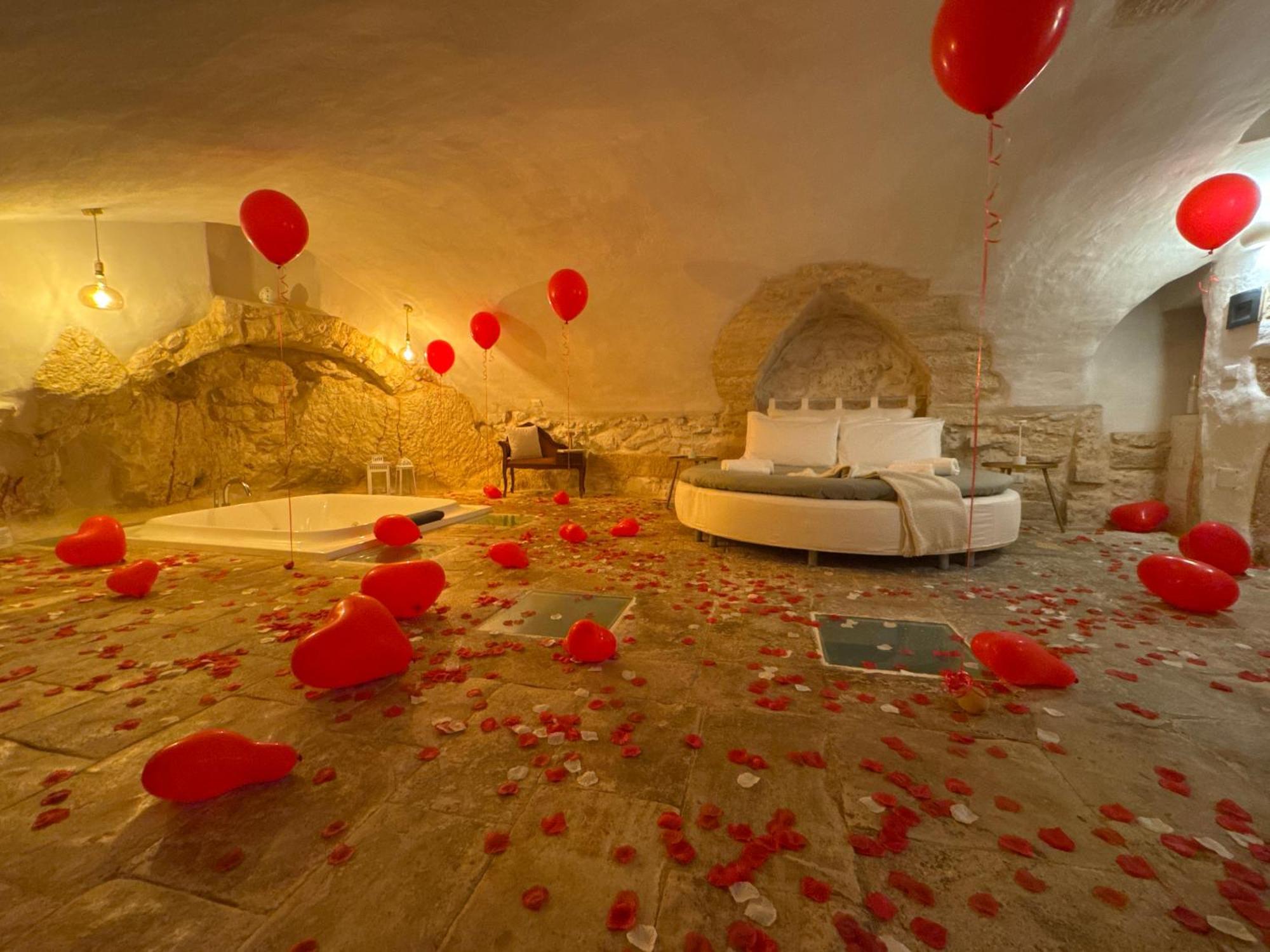 Arquati Suite Luxury Apartment Ostuni Bagian luar foto