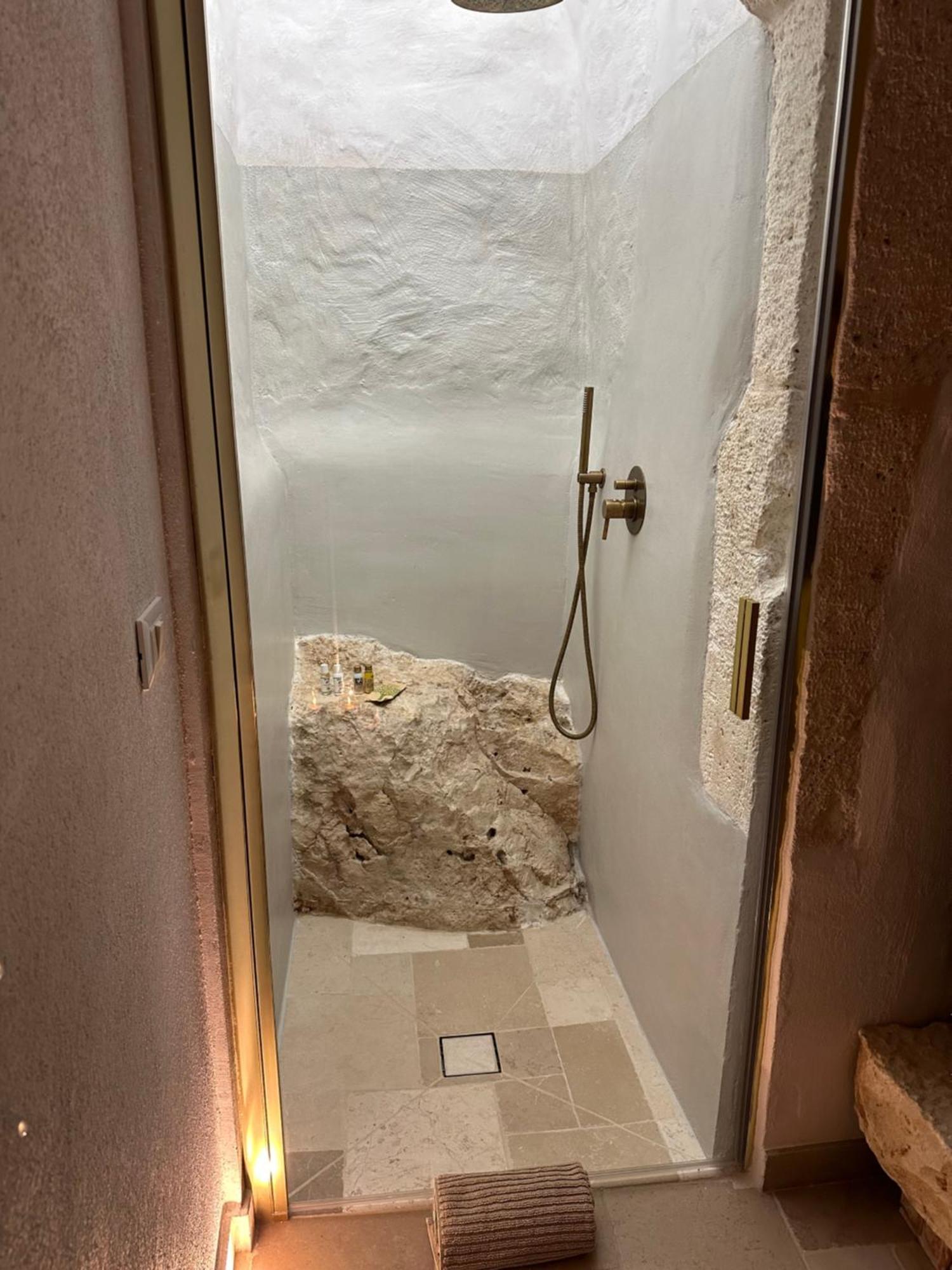 Arquati Suite Luxury Apartment Ostuni Bagian luar foto